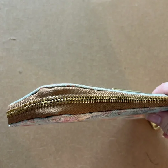 NWOT Disney Stitch Loungefly pastel wallet RARE zip around - Picture 7 of 16